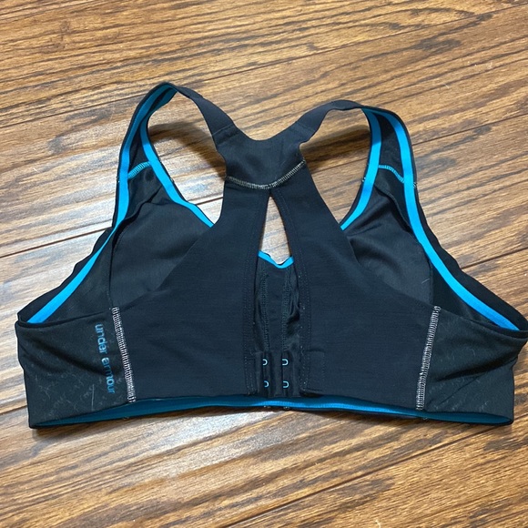 Under Armour Sports Bra - Picture 2 of 4